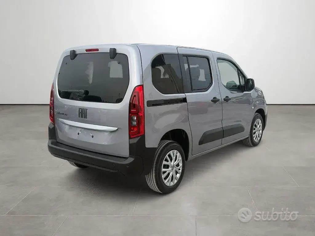 Uusi Fiat Doblò 131 HP (96 kW) 2026 Harmaa Tila-auto