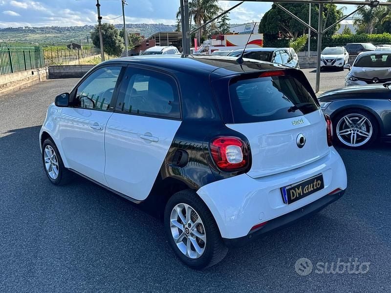 Usata Smart ForFour Passion 71 CV (52 kW) 2020 Bianco Utilitaria