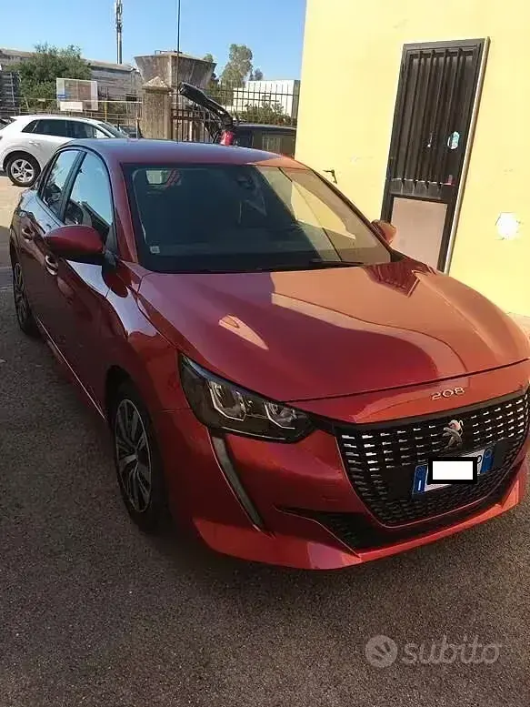 Usata Peugeot 208 Active 75 CV (55 kW) 2020 Rosso Utilitaria