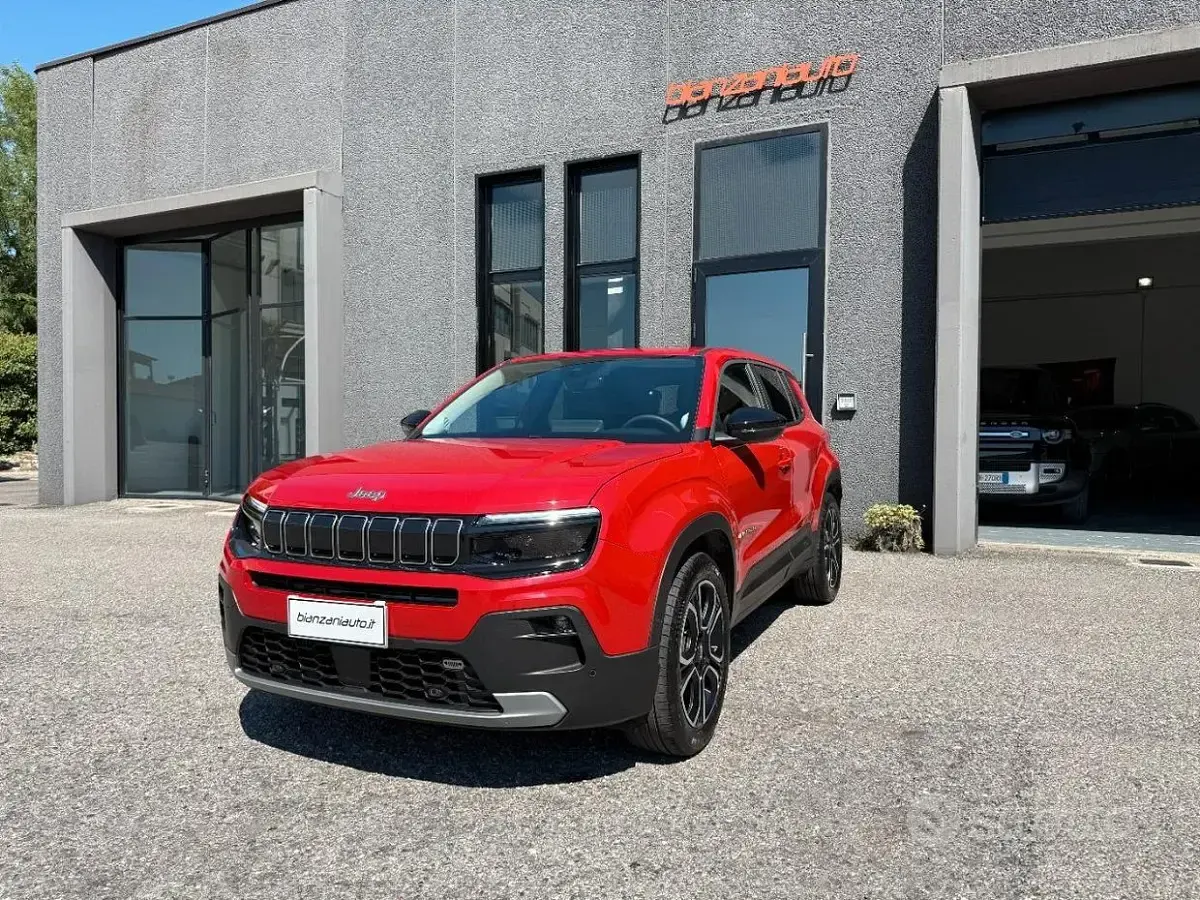 Usata Jeep Avenger Summit 101 CV (74 kW) 2023 Rosso SUV