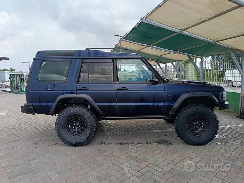 Blu Usata 2021 Land Rover Discovery 5 SUV | 9000 € - Immagine 1/4