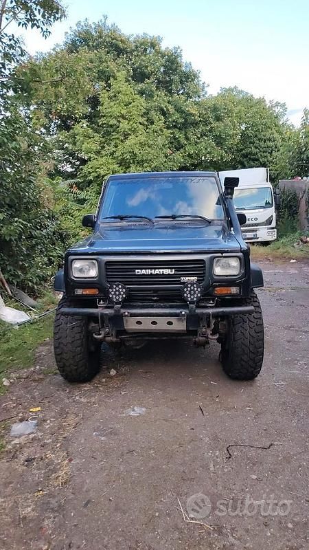 Usata 1990 Daihatsu Rocky SUV | 4990 € - Immagine 1/4