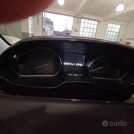 Usata Peugeot 208 2019 Nero Utilitaria