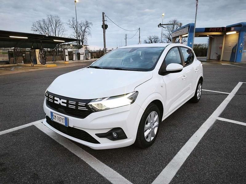Usata Dacia Sandero Essentiel 101 CV (74 kW) 2023 Bianco Berlina