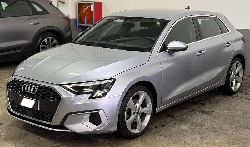 Usata Audi A3 S-Line 131 CV (96 kW) 2022 Argento Berlina