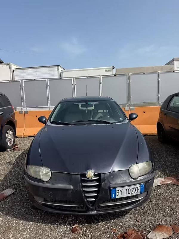 Usata Alfa Romeo 147 115 CV (84 kW) 2002 Nero Utilitaria