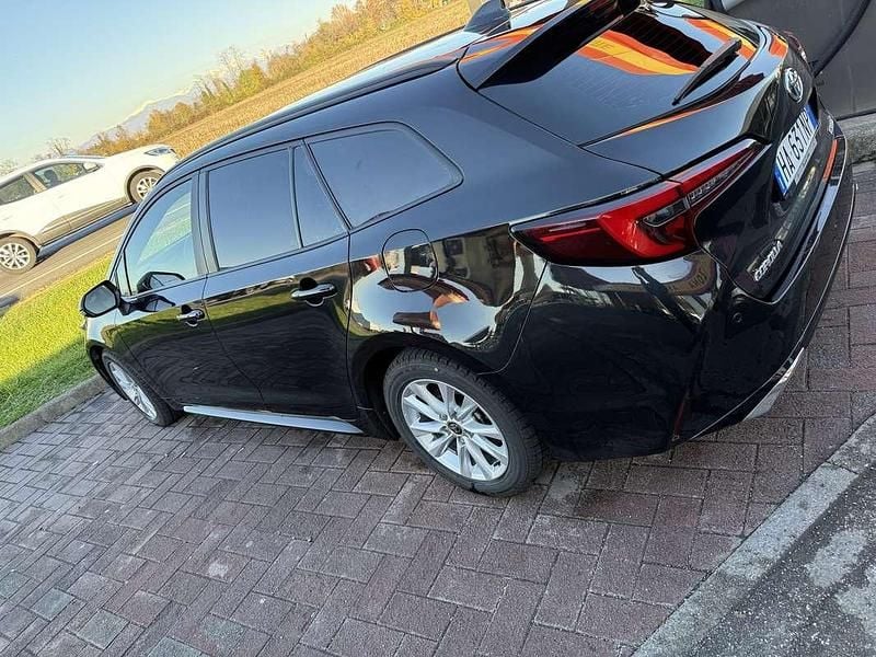 Usata 2023 Toyota Corolla Team Station wagon | 22.000 € (Buon prezzo) - Immagine 1/4