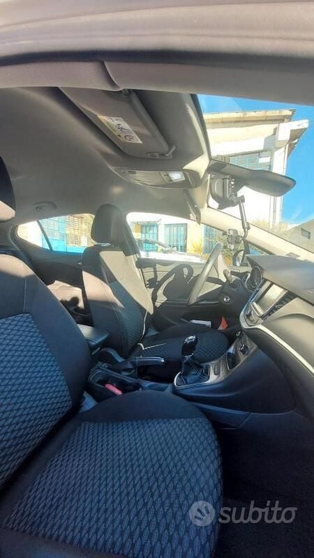 Usata Opel Astra Business 95 CV (69 kW) 2016 Grigio Berlina