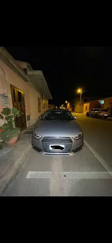 Usata Audi A1 Sportback Ambiente 90 CV (66 kW) 2016 Grigio Utilitaria
