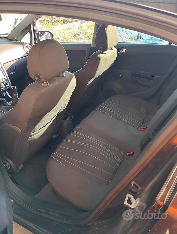 Usata Opel Corsa 2010 Nero Berlina