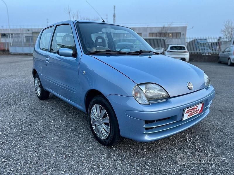 Usata Fiat 600 54 CV (39 kW) 2009 Blu Utilitaria