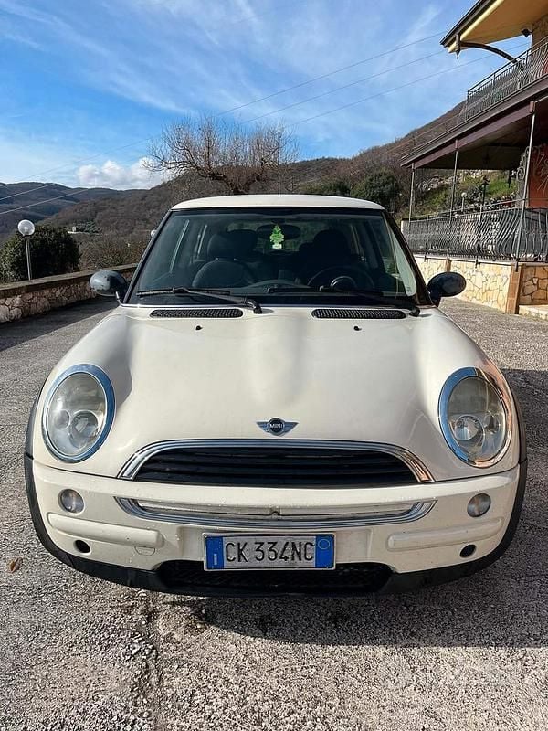 Usata Mini ONE 75 CV (55 kW) 2004 Bianco Utilitaria