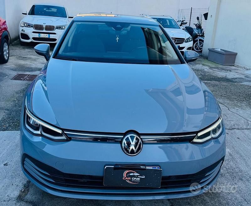 Usata VW Golf VII Life 150 CV (110 kW) 2021 Grigio Utilitaria