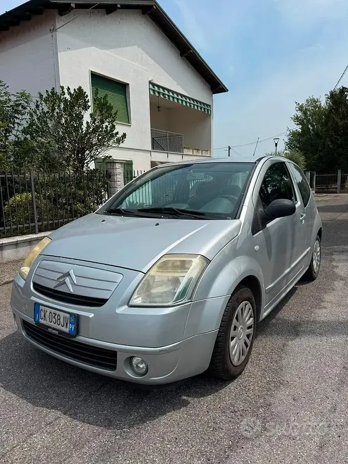 Usata Citroën C2 Exclusive 60 CV (44 kW) 2004 Grigio Utilitaria