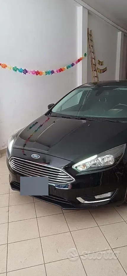 Usata Ford Focus Titanium 120 CV (88 kW) 2017 Nero Berlina