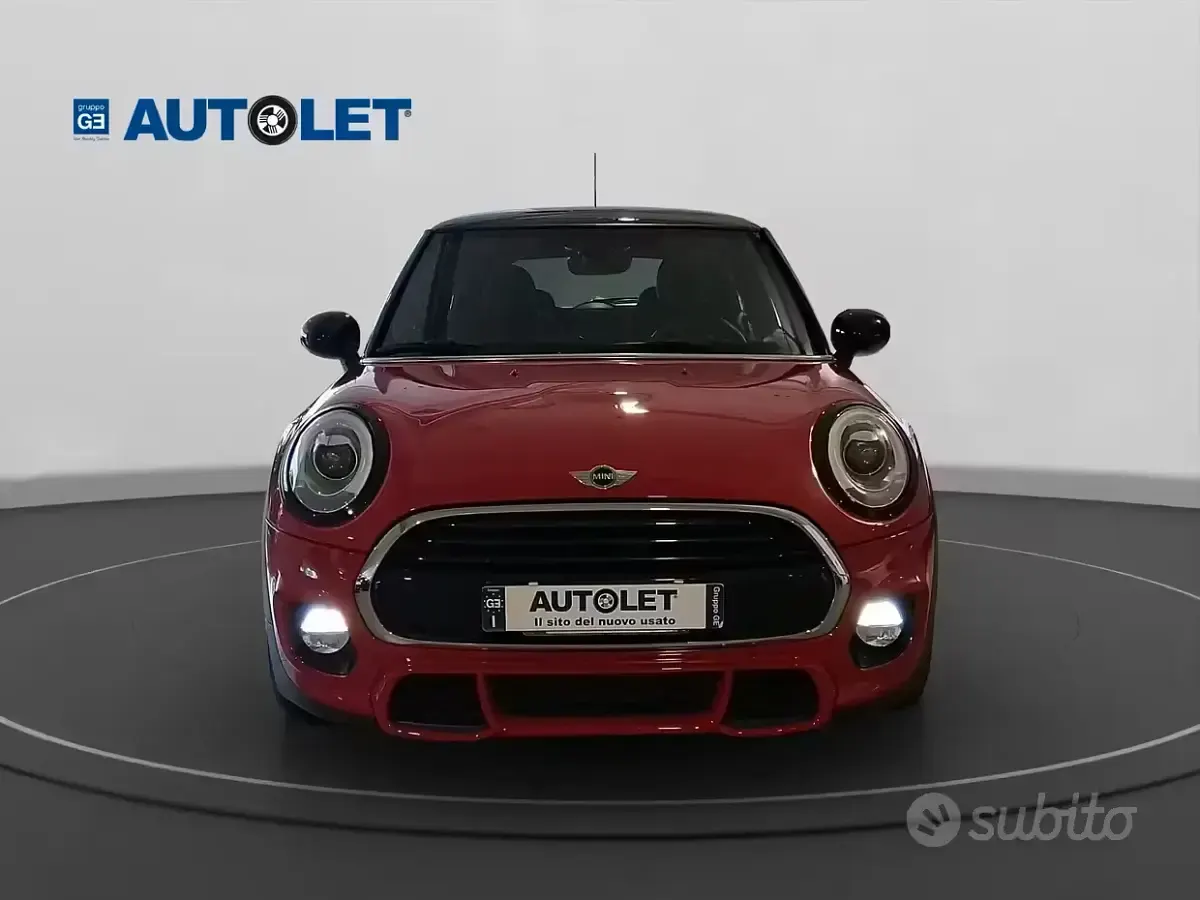 Usata Mini Cooper Hype 136 CV (100 kW) 2018 Rosso Utilitaria