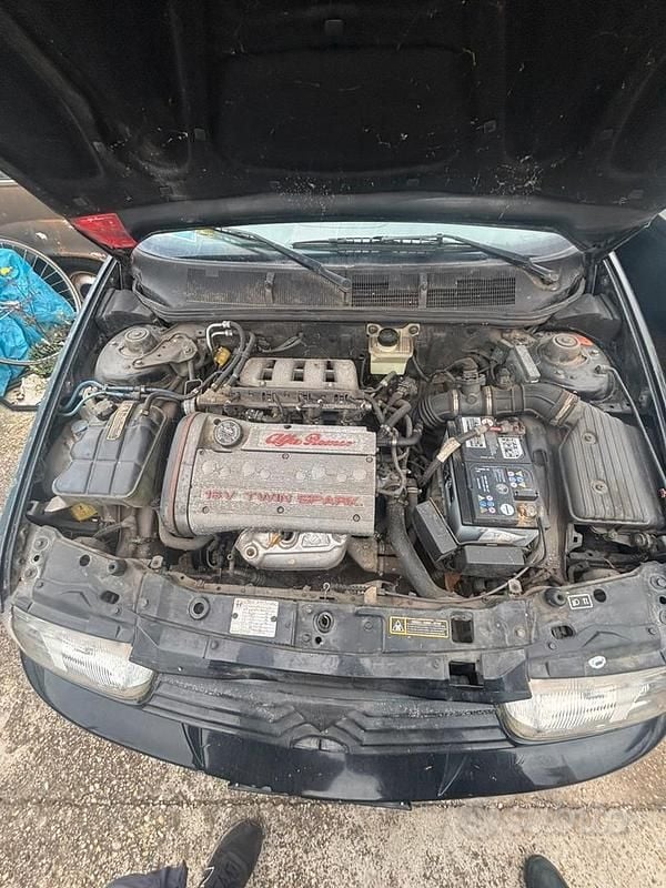 Usata Alfa Romeo 145 120 CV (88 kW) 1997 Nero Utilitaria