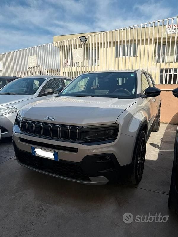 Nuova Jeep Avenger Summit 100 CV (73 kW) 2025 SUV