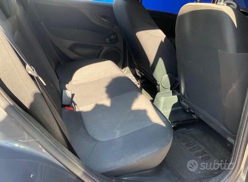 Usata Fiat Punto 75 CV (55 kW) 2012 Grigio Berlina