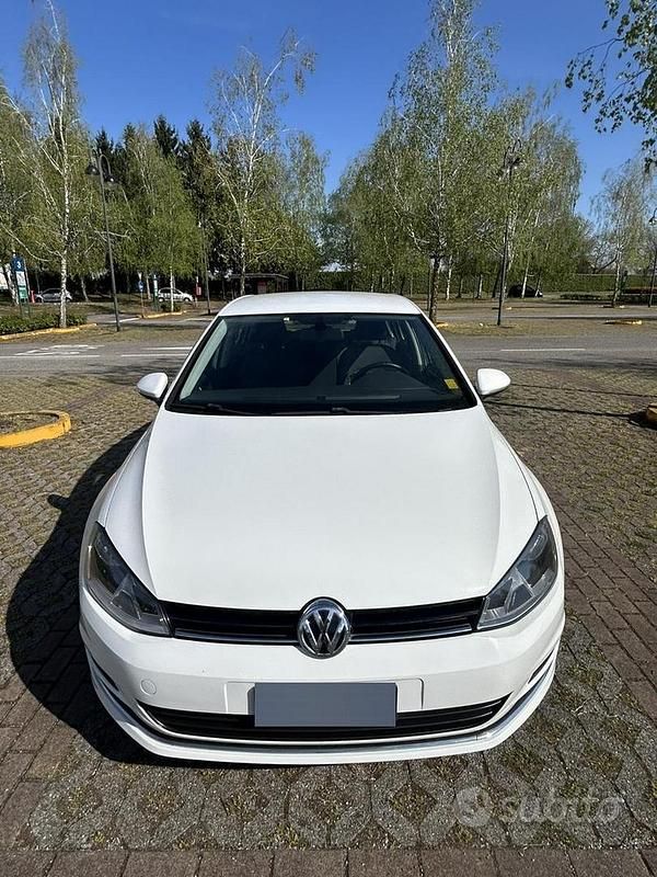 Usata VW Golf VII 105 CV (77 kW) 2013 Bianco Berlina