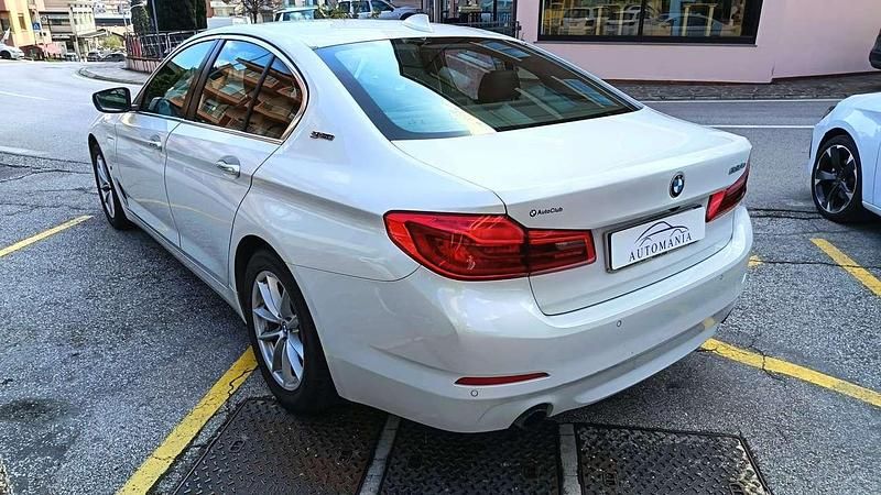 Usata BMW 530e iPerformance 184 CV (135 kW) 2019 Mineralweiss metallic Berlina