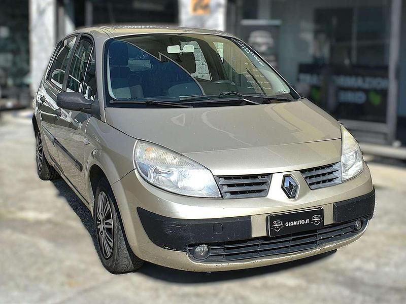 Usata Renault Scénic II 105 CV (77 kW) 2006 Bronzo Monovolume
