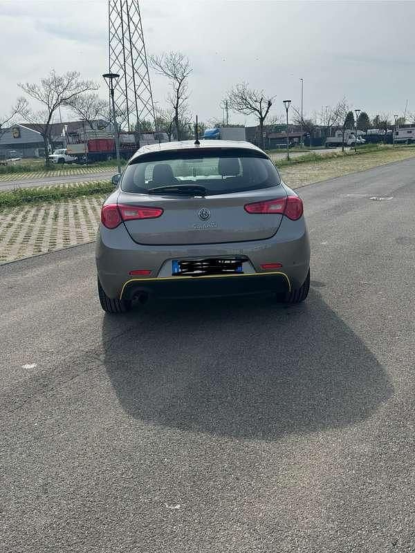 Usata Alfa Romeo Giulietta Progression 120 CV (88 kW) 2015 Utilitaria