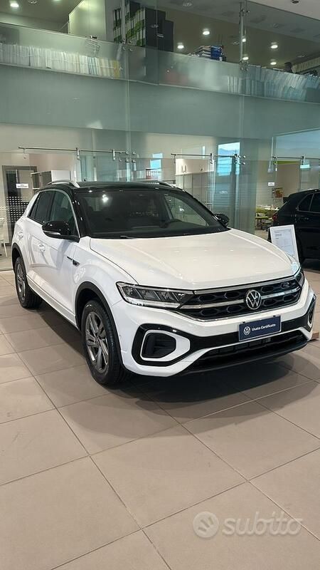 Usata VW T-Roc R-line 110 CV (80 kW) 2024 Bianco SUV