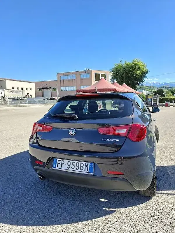 Usata Alfa Romeo Giulietta Super 120 CV (88 kW) 2018 Utilitaria