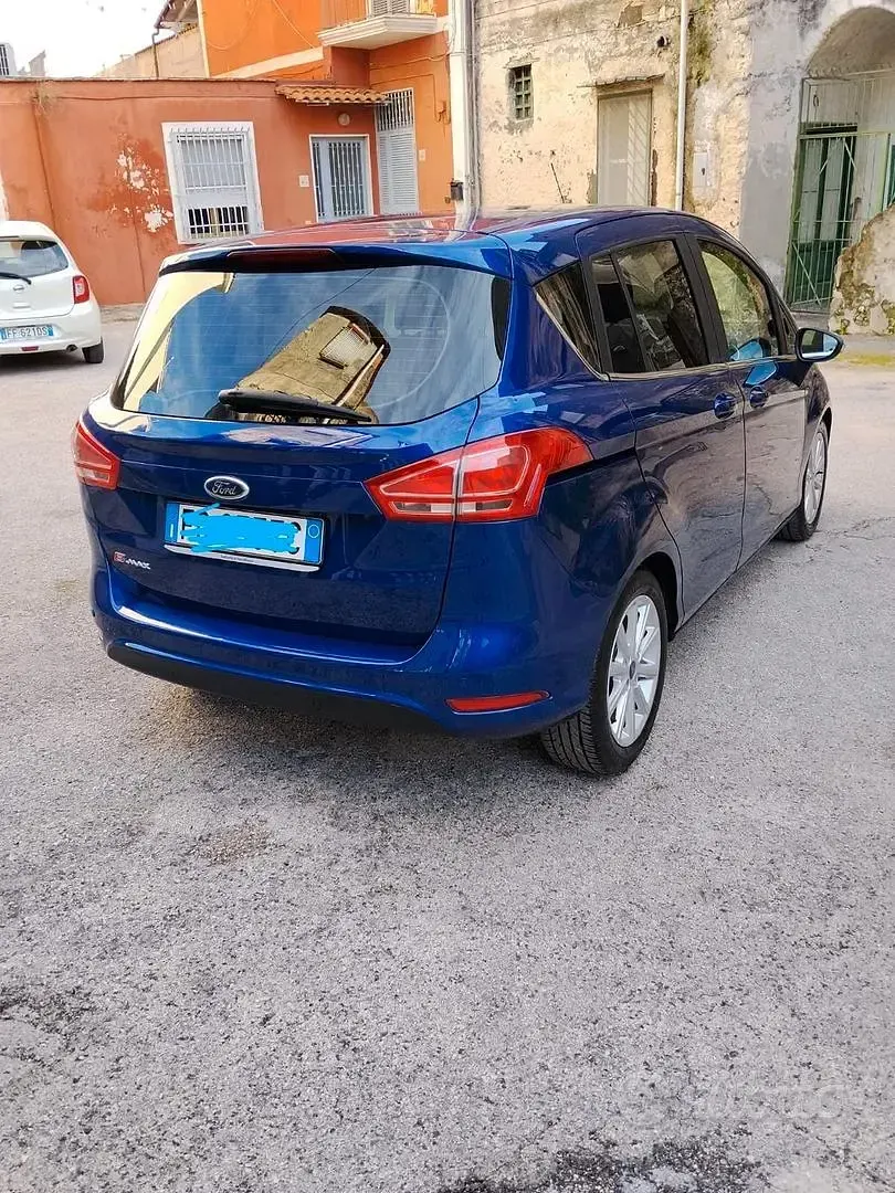 Usata Ford B-MAX Titanium 90 CV (66 kW) 2016 Blu Monovolume