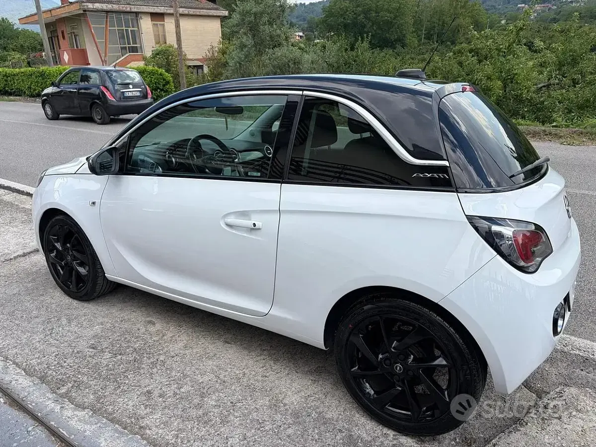 Usata Opel Adam Slam 87 CV (63 kW) 2016 Bianco Utilitaria