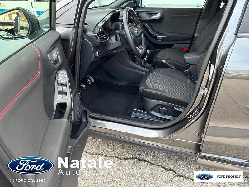 Usata Ford Puma ST-Line 124 CV (91 kW) 2021 Gray SUV