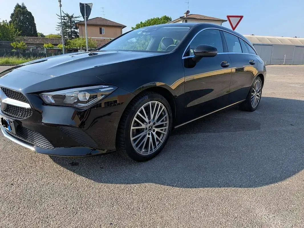 Usata Mercedes CLA180 Shooting Brake Business 136 CV (100 kW) 2021 Nero Station wagon