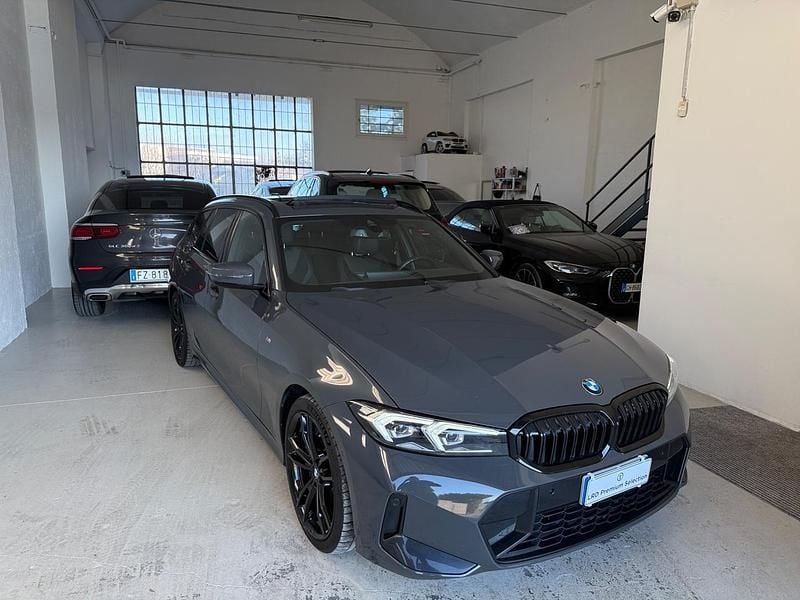 Usata BMW 320e M Sport 190 CV (139 kW) 2023 Grigio Station wagon
