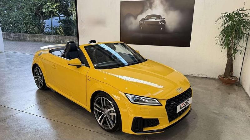 Usata Audi TT Roadster Ambiente 245 CV (180 kW) 2019 Giallo Cabrio
