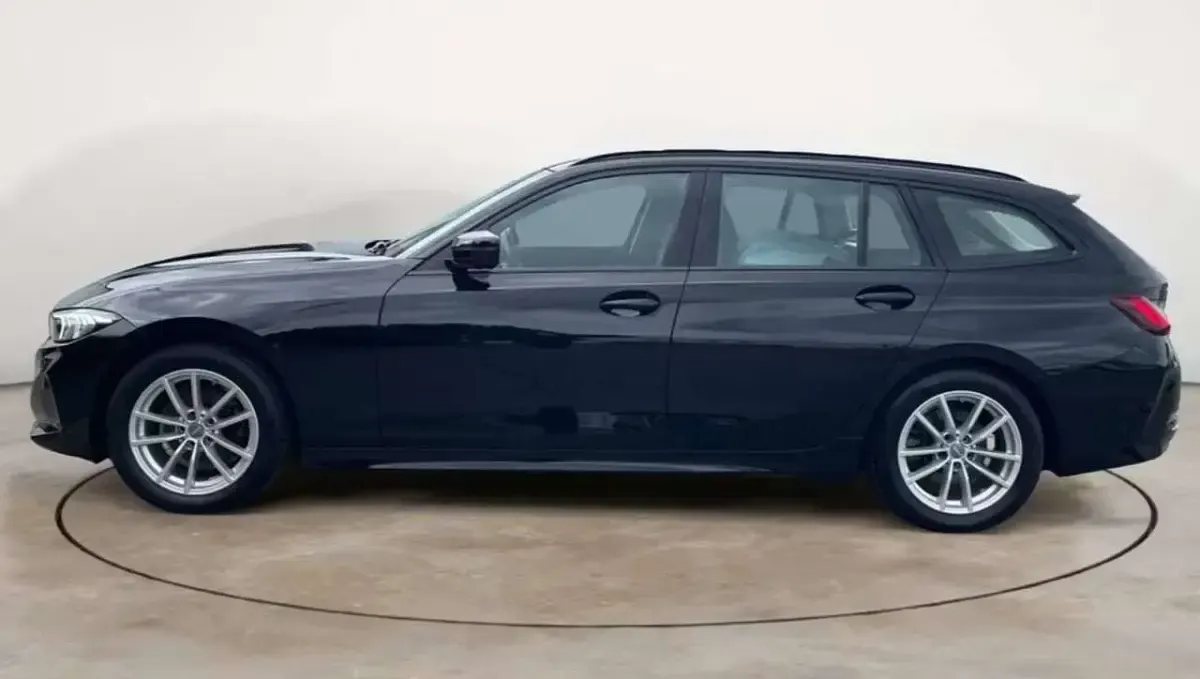 Usata BMW 318 156 CV (114 kW) 2024 Nero tinta unita Station wagon