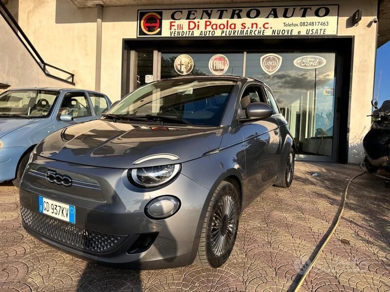 Grigio Usata 2021 Fiat 500e Icon Tre volumi | 14.490 € (Ottimo prezzo) - Immagine 1/4