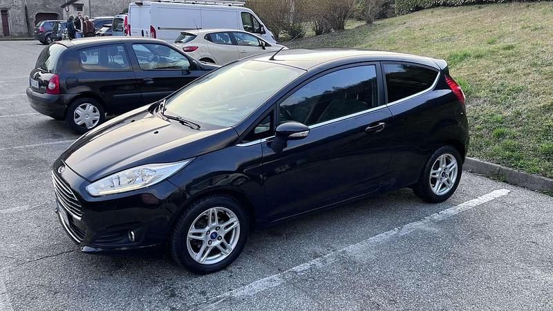 Usata Ford Fiesta Titanium 75 CV (55 kW) 2013 Utilitaria
