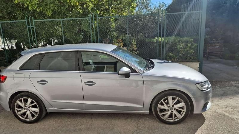Usata Audi A3 Business 116 CV (85 kW) 2017 Argento Berlina