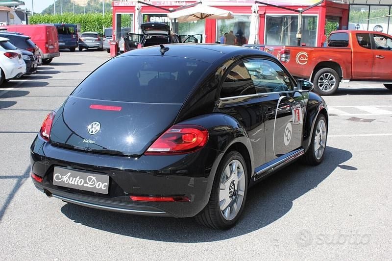 Usata VW Beetle Allstar 105 CV (77 kW) 2017 Nero Utilitaria