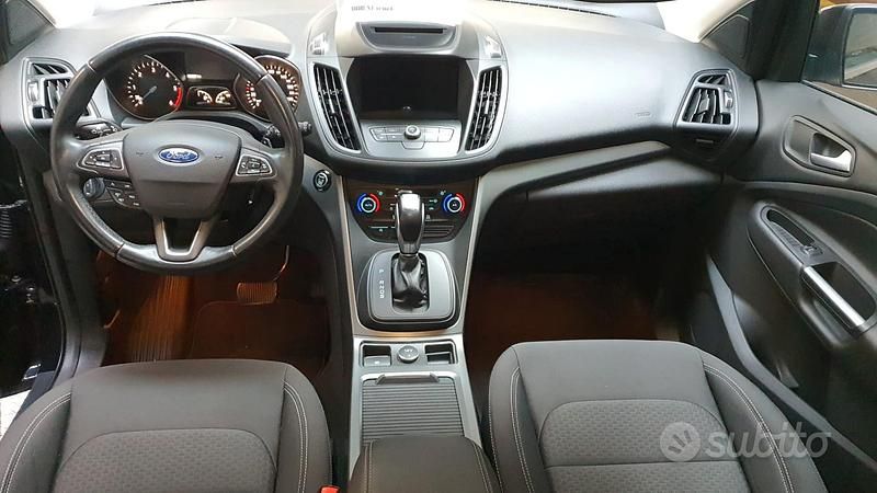 Begagnad Ford Kuga Titanium 150 HK (110 kW) 2017 Svart SUV