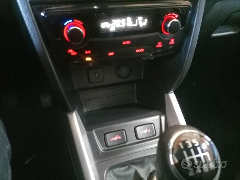 Usata Suzuki Vitara 119 CV (87 kW) 2017 Grigio SUV