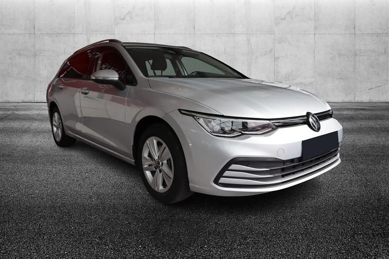 Usata VW Golf VIII Life 150 CV (110 kW) 2023 Argento metallizzato Station wagon