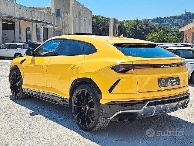 Usata Lamborghini Urus 650 CV (478 kW) 2019 Giallo SUV