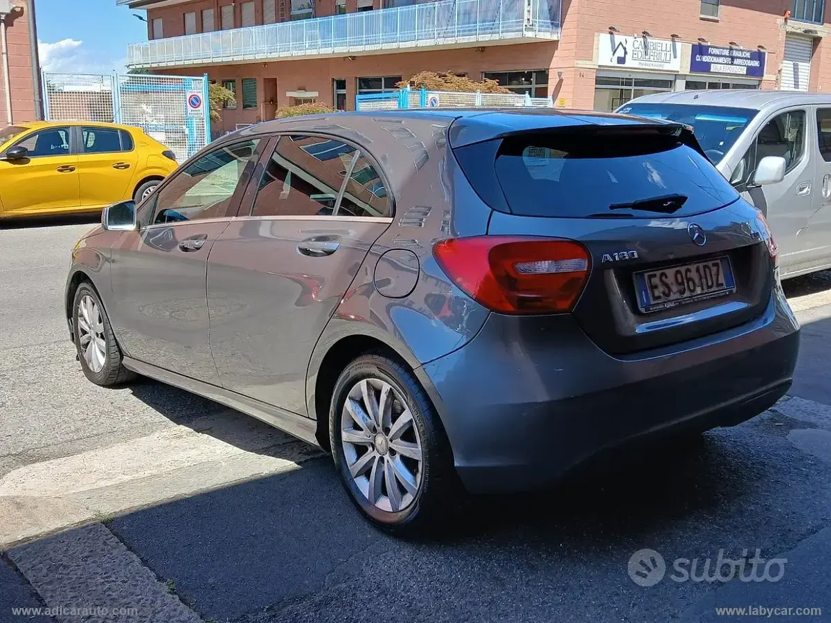 Usata Mercedes A180 109 CV (80 kW) 2013 Grigio Utilitaria