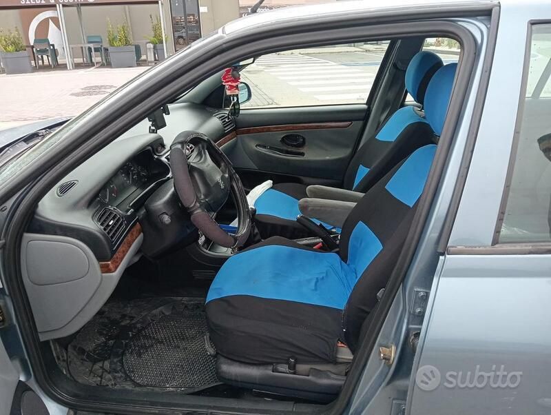 Usata Peugeot 406 2001 Blu Berlina