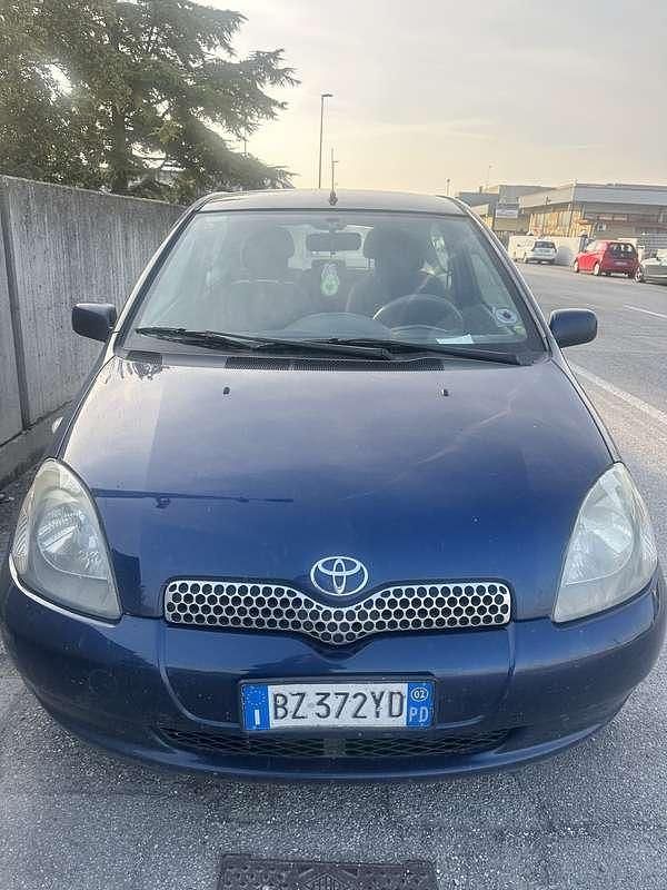 Usata Toyota Yaris 68 CV (50 kW) 2002 Berlina