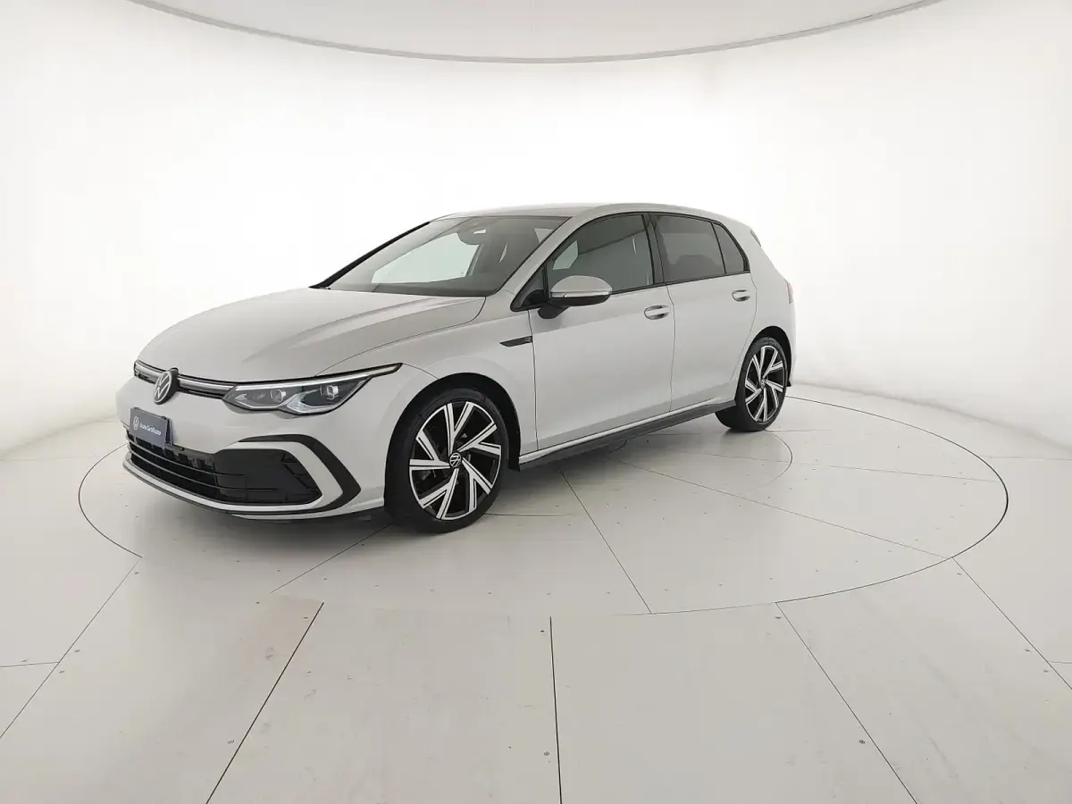 Usata VW Golf VIII R-line 150 CV (110 kW) 2023 Berlina