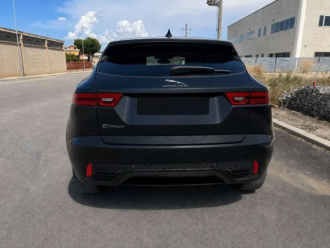 Usata Jaguar E-Pace R-Dynamic 163 CV (119 kW) 2021 Nero SUV