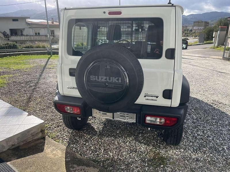 Usata Suzuki Jimny 102 CV (75 kW) 2024 Bianco SUV